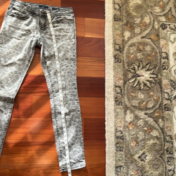 Jessica Simpson skinny leopard print jeans - Picture 8 of 9